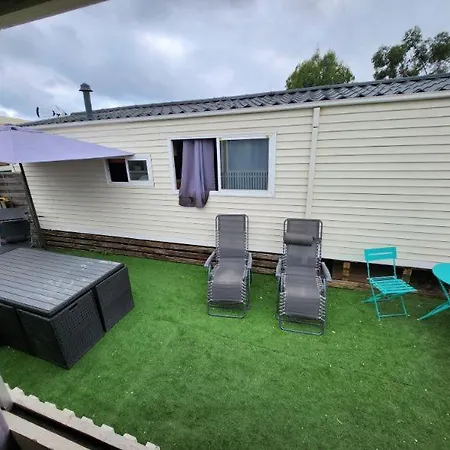 Mobil-home Climatise A 400m De La - Les Fontetes 耶尔